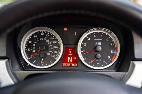 BMW M3 iV8 Competition - Large 16