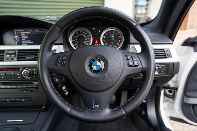 BMW M3 iV8 Competition - Large 12