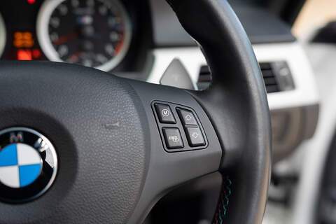 BMW M3 iV8 Competition - Large 33