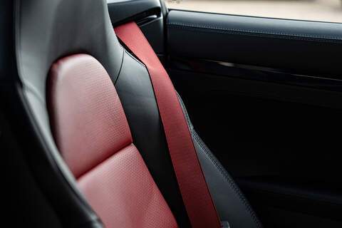 Porsche 718 Cayman T GTS - Large 22