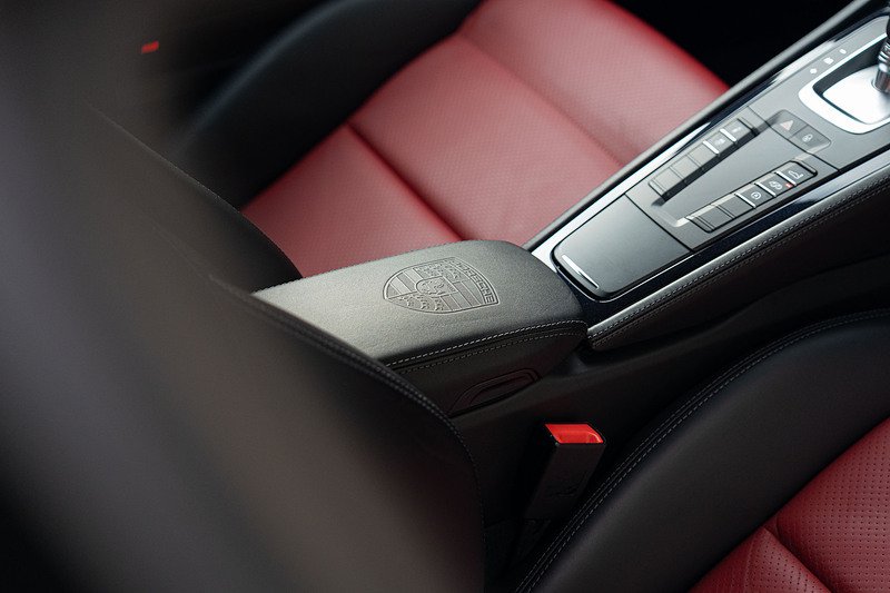 Porsche 718 Cayman T GTS - Large 5