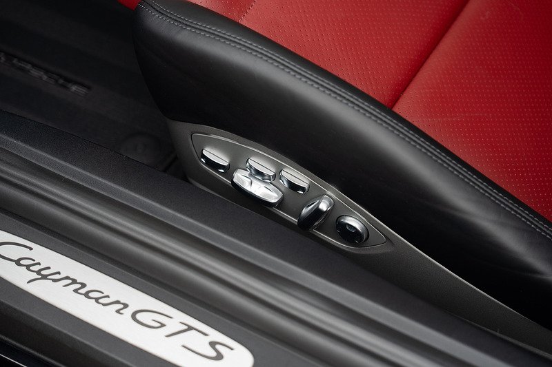 Porsche 718 Cayman T GTS - Large 14