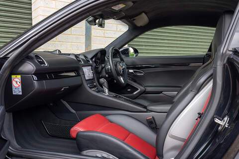 Porsche 718 Cayman T GTS - Large 3