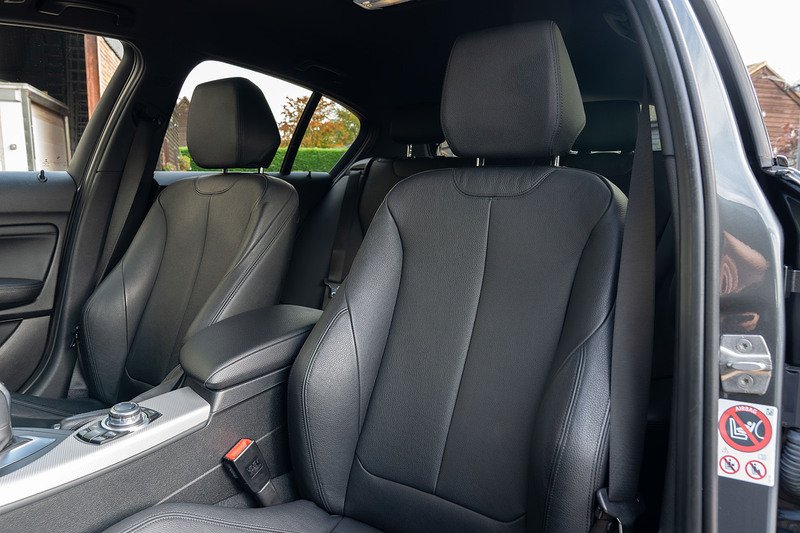 BMW 1 Series M140i - Large 11