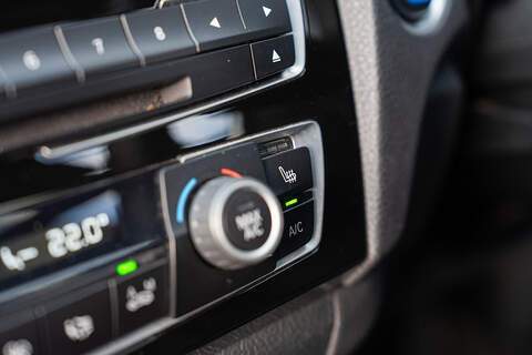 BMW 1 Series M140i - Large 22