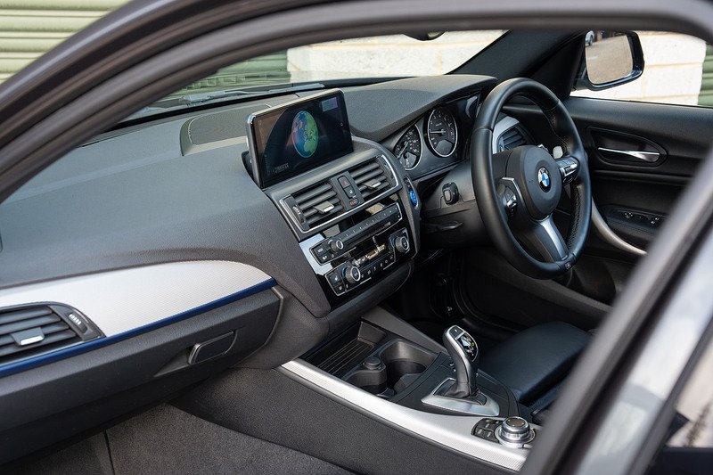 BMW 1 Series M140i - Large 16