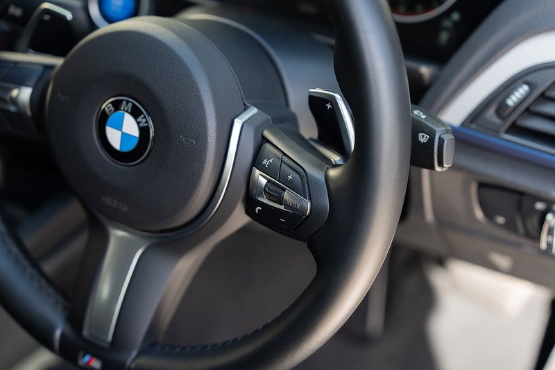 BMW 1 Series M140i - Large 23