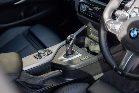 BMW 1 Series M140i - Large 13