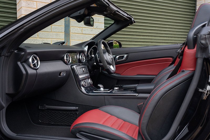 Mercedes-Benz SLC SLC43 V6 AMG - Large 3