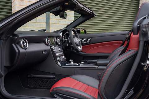 Mercedes-Benz SLC SLC43 V6 AMG - Large 3