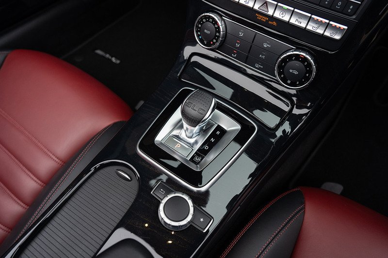 Mercedes-Benz SLC SLC43 V6 AMG - Large 38