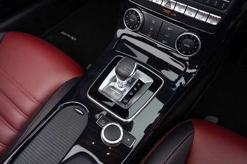 Mercedes-Benz SLC SLC43 V6 AMG - Large 38