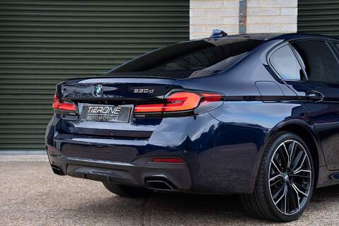 BMW 5 Series 530d MHT M Sport - Large 41