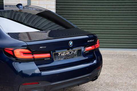 BMW 5 Series 530d MHT M Sport - Large 39