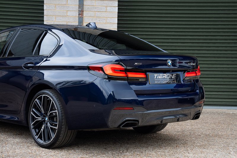 BMW 5 Series 530d MHT M Sport - Large 44