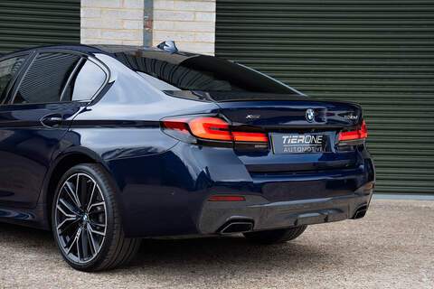 BMW 5 Series 530d MHT M Sport - Large 44