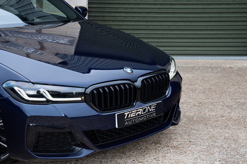 BMW 5 Series 530d MHT M Sport - Large 38