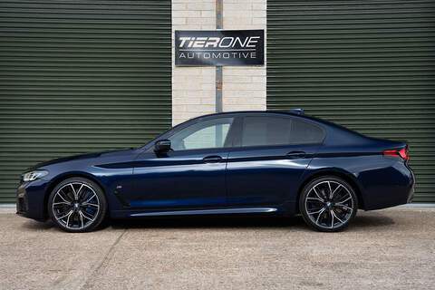BMW 5 Series 530d MHT M Sport - Large 9