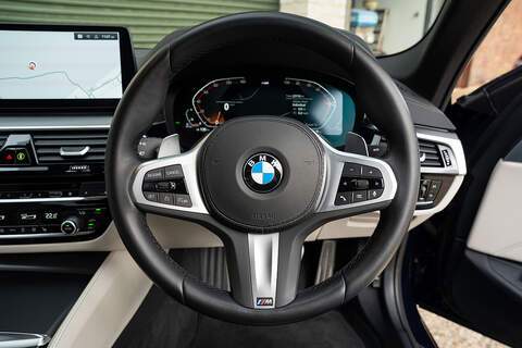 BMW 5 Series 530d MHT M Sport - Large 26
