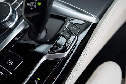 BMW 5 Series 530d MHT M Sport - Large 18