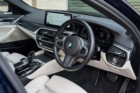 BMW 5 Series 530d MHT M Sport - Large 34