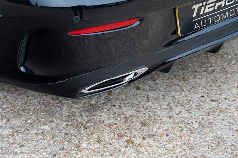 Mercedes-Benz E Class E400d AMG Line Night Edition - Large 27