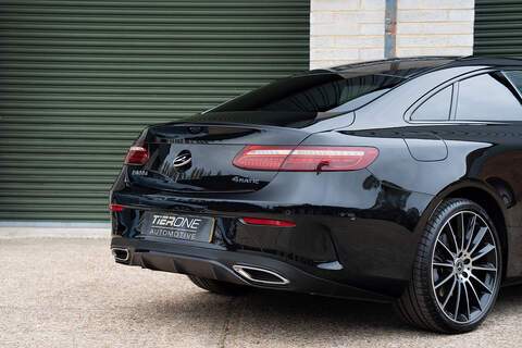 Mercedes-Benz E Class E400d AMG Line Night Edition - Large 40