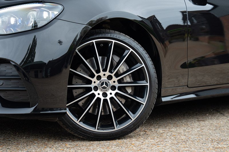 Mercedes-Benz E Class E400d AMG Line Night Edition - Large 6