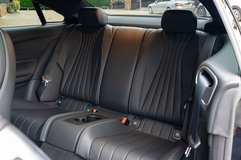 Mercedes-Benz E Class E400d AMG Line Night Edition - Large 21