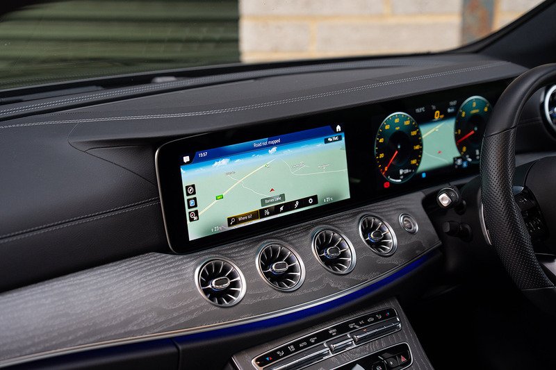 Mercedes-Benz E Class E400d AMG Line Night Edition - Large 35