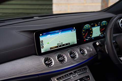 Mercedes-Benz E Class E400d AMG Line Night Edition - Large 35