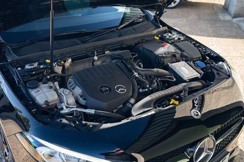 Mercedes-Benz A Class A200 AMG Line Edition - Large 43