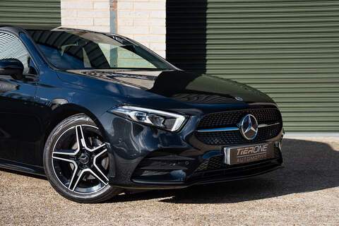 Mercedes-Benz A Class A200 AMG Line Edition - Large 37