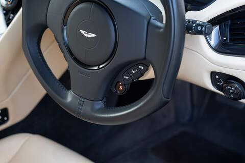 Aston Martin Vanquish V12 Volante - Large 18