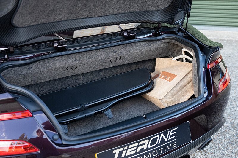 Aston Martin Vanquish V12 Volante - Large 49