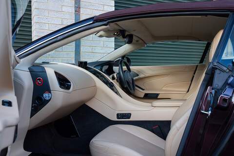 Aston Martin Vanquish V12 Volante - Large 3
