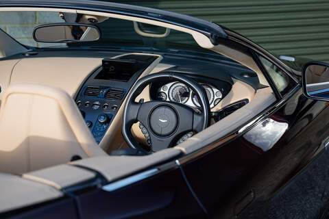 Aston Martin Vanquish V12 Volante - Large 33