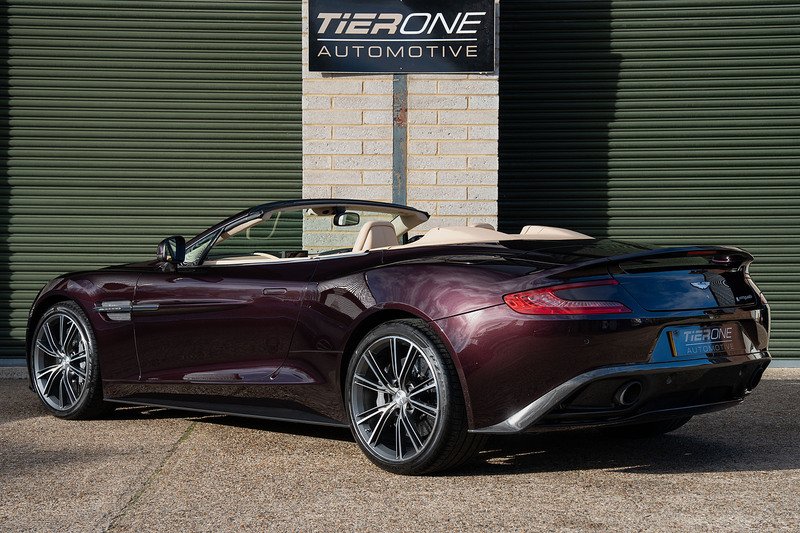 Aston Martin Vanquish V12 Volante - Large 59