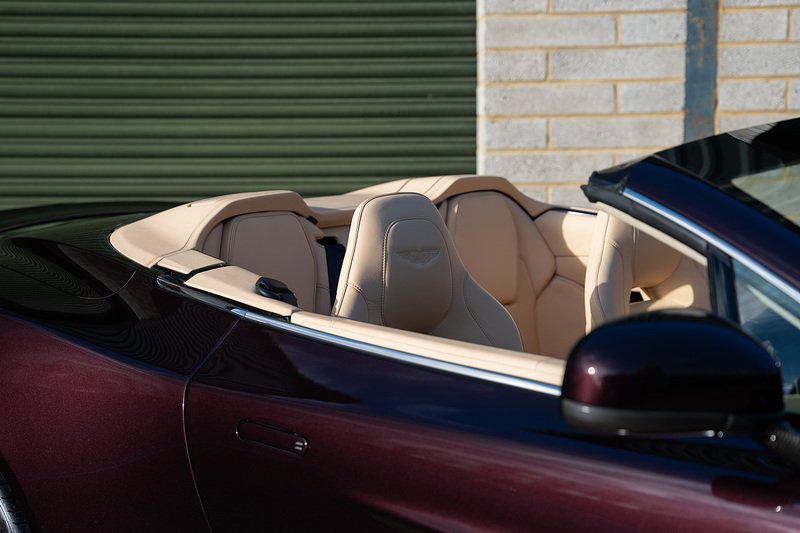 Aston Martin Vanquish V12 Volante - Large 5