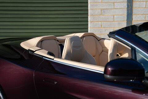 Aston Martin Vanquish V12 Volante - Large 5