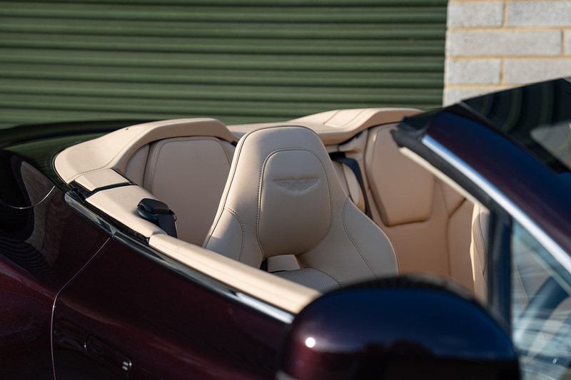 Aston Martin Vanquish V12 Volante - Large 43