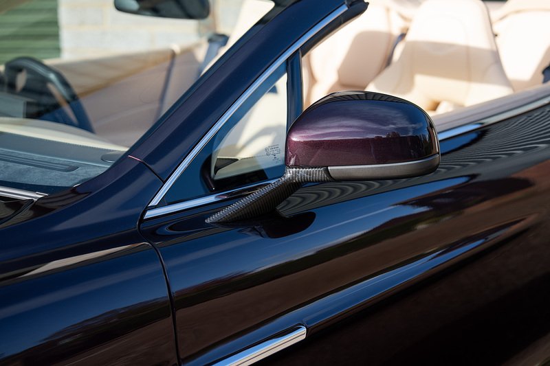 Aston Martin Vanquish V12 Volante - Large 25