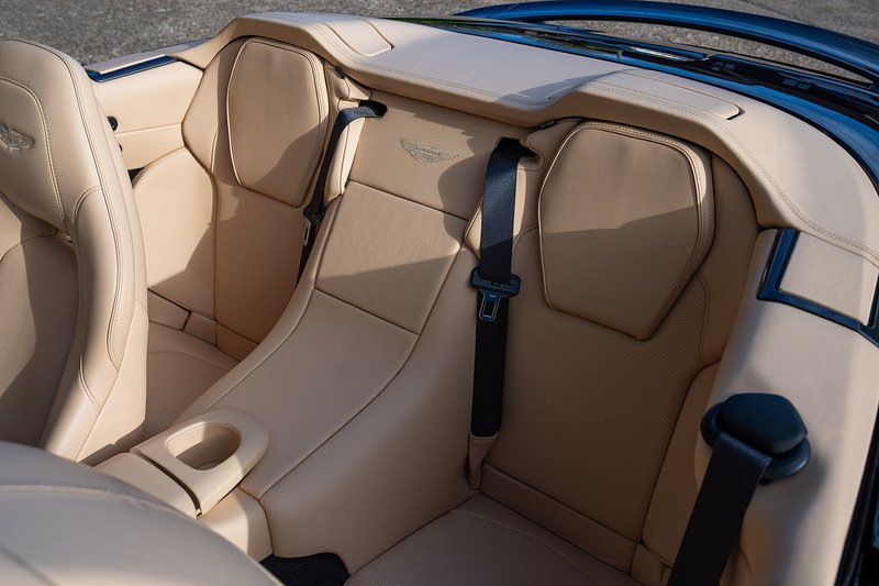 Aston Martin Vanquish V12 Volante - Large 11