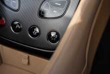 Aston Martin Vanquish V12 Volante - U798