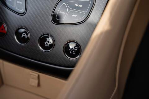 Aston Martin Vanquish V12 Volante - Large 37