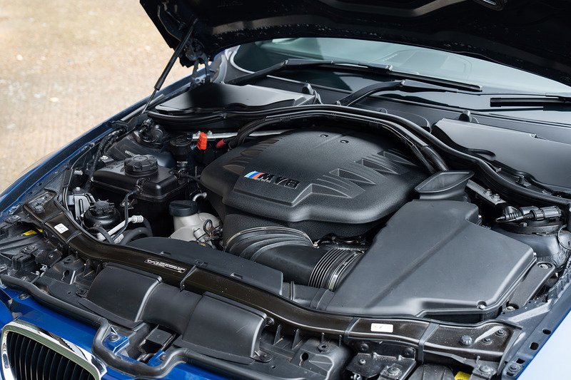 BMW M3 iV8 Competition - Large 54