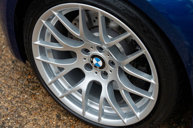 BMW M3 iV8 Competition - Large 25