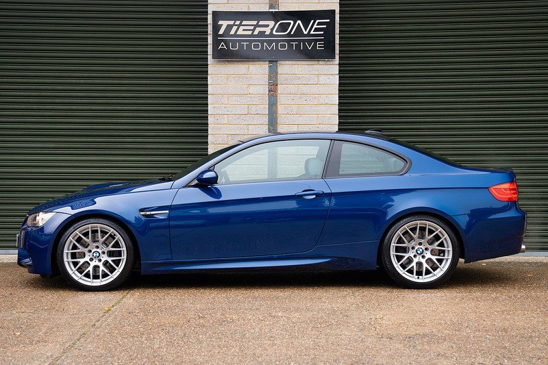 BMW M3 iV8 Competition - Large 9