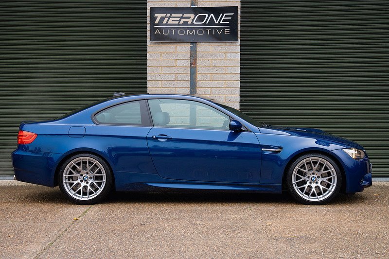 BMW M3 iV8 Competition - Large 2