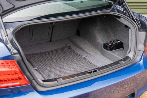 BMW M3 iV8 Competition - Large 53